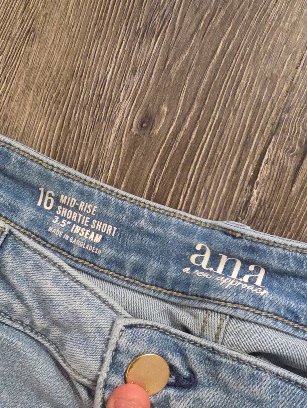 A.n.a Jean Shorts BUNDLE of 2 - Picture 5 of 6